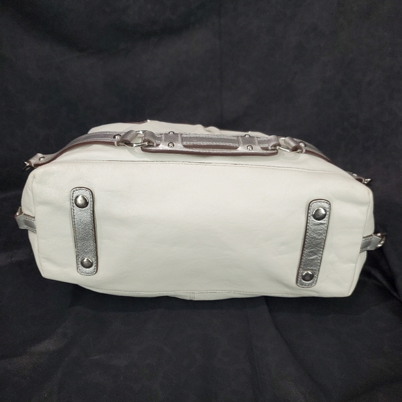 Coach Ashley Satchel - Picture 8 of 16